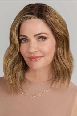 Afro American woman in a chin length medium brown wavy lace front wig